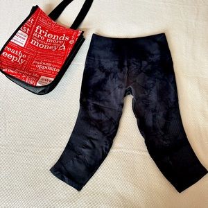 Lululemon leggings - dark gray tie dye - size 6